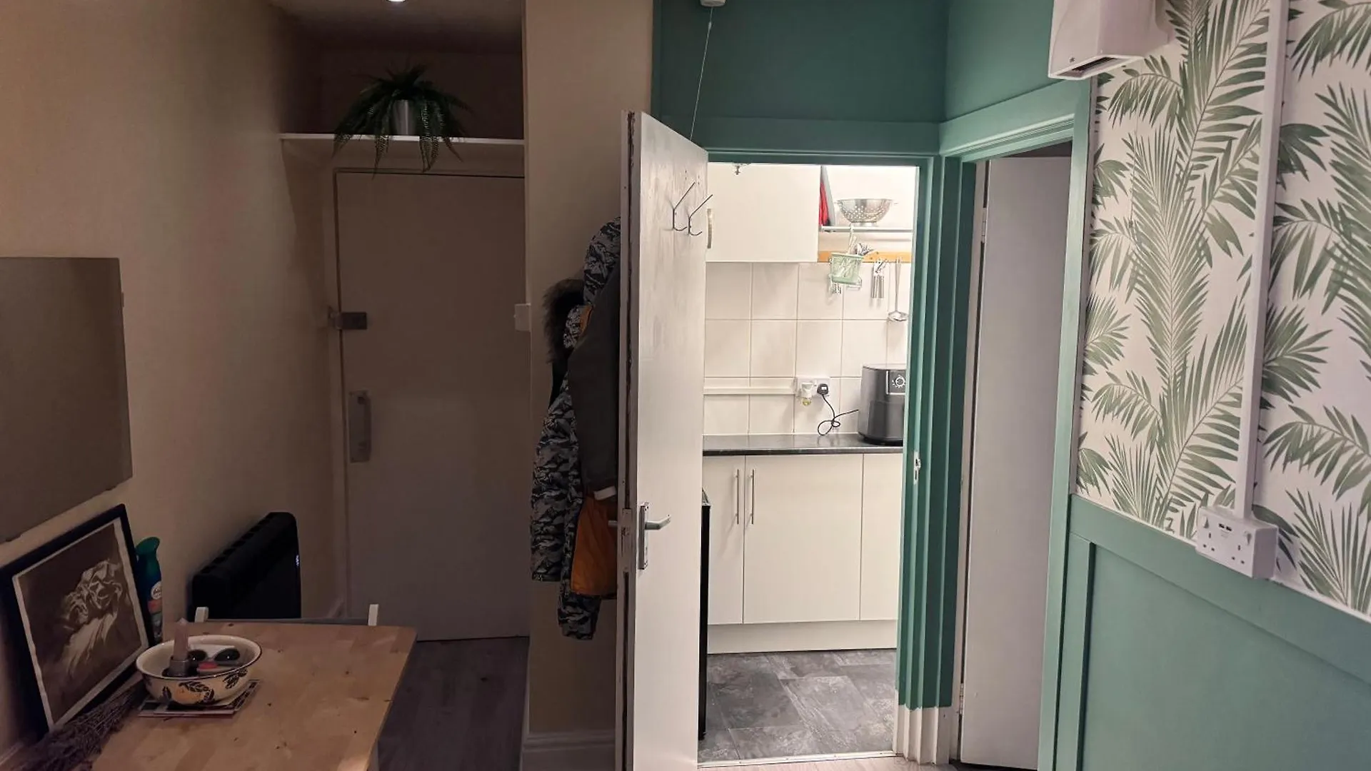 Apartment Studio Self Contained Cardiff
